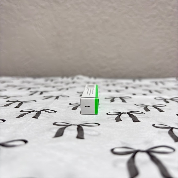 💄 FLYTE.70 — Chiseled Lip™ Refill in Fame (0.3 g / 0.01 oz) - Picture 3 of 6